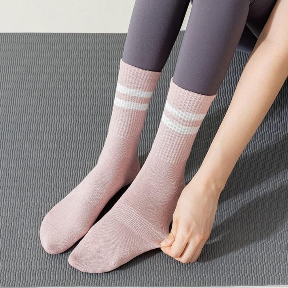 8 Pairs Long Yoga Socks with Grip for Women Anti Skid Gripper Socks No Slip Sock - Picture 3 of 6
